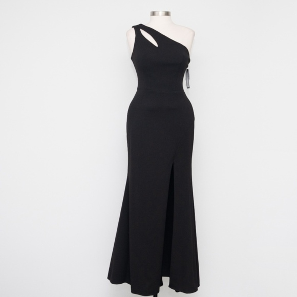 XSCAPE. Women's One-Shoulder Side-Slit Dress.‎
